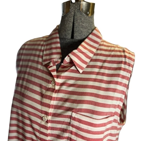 BeachLunchLounge Striped Sleeveless Ana Top - Picture 4 of 8